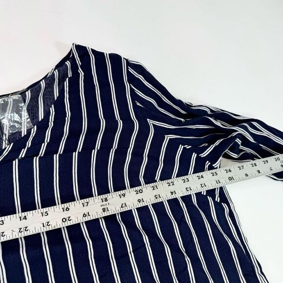 Mix By 41Hawthorn Top Womens 2X Blue Striped V-Neck Tie-Front NWT Nautical Flowy - Picture 8 of 10